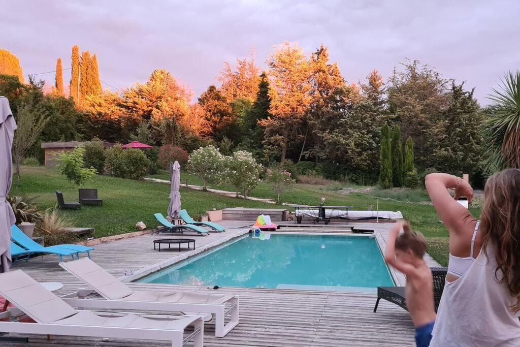 אקס-אן-פרובאנס Chalet Bois Cosy Avec Piscine Aix Nature מראה חיצוני תמונה